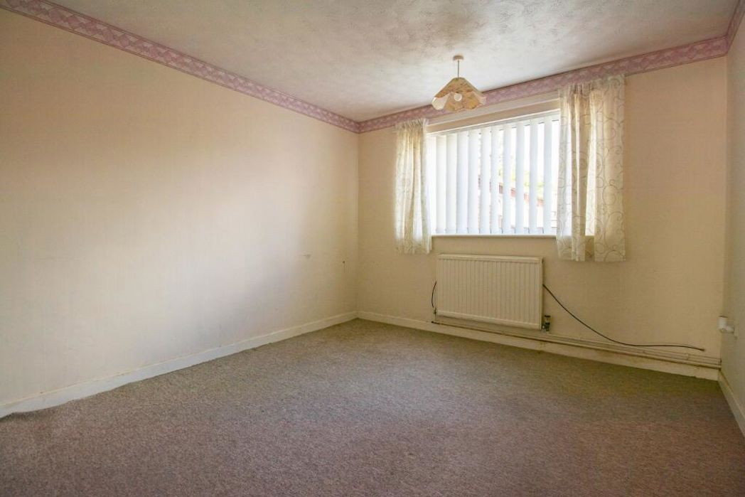 Property image 12 of 19