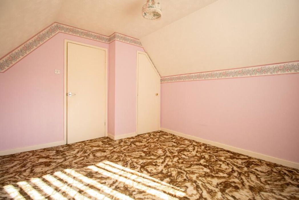 Property image 11 of 19