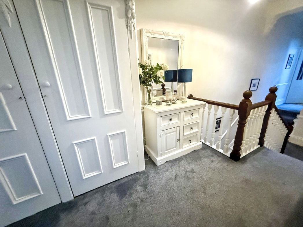 Property image 11 of 31