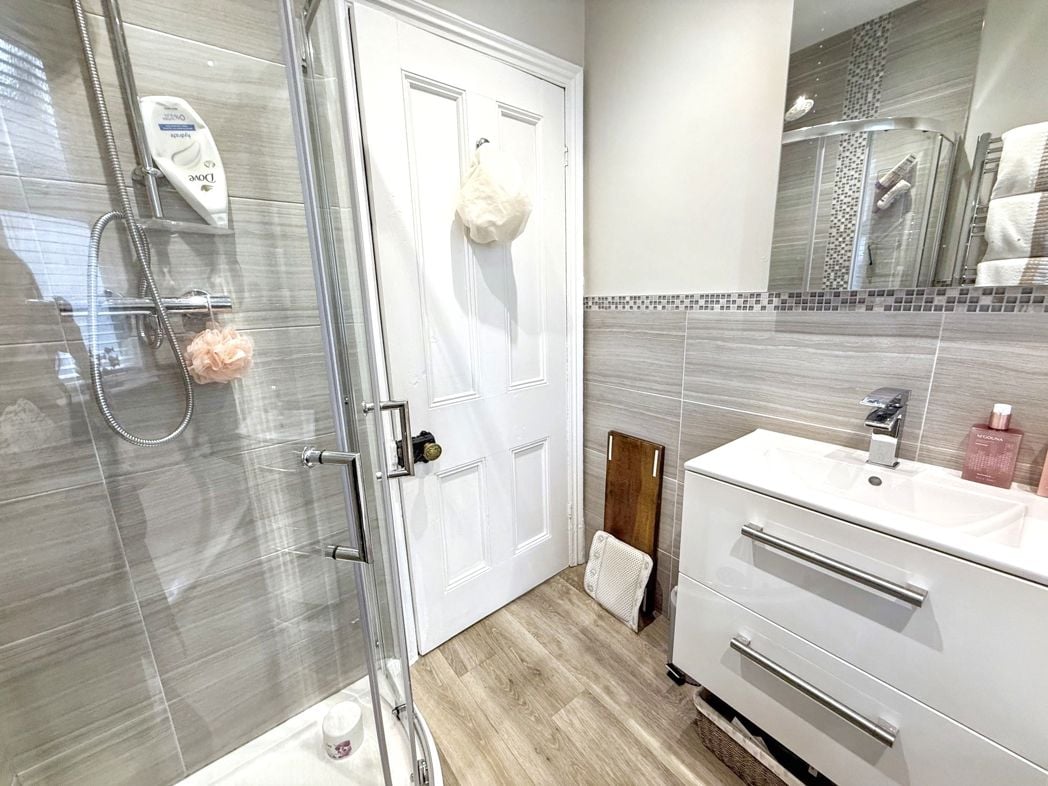 Property image 24 of 31