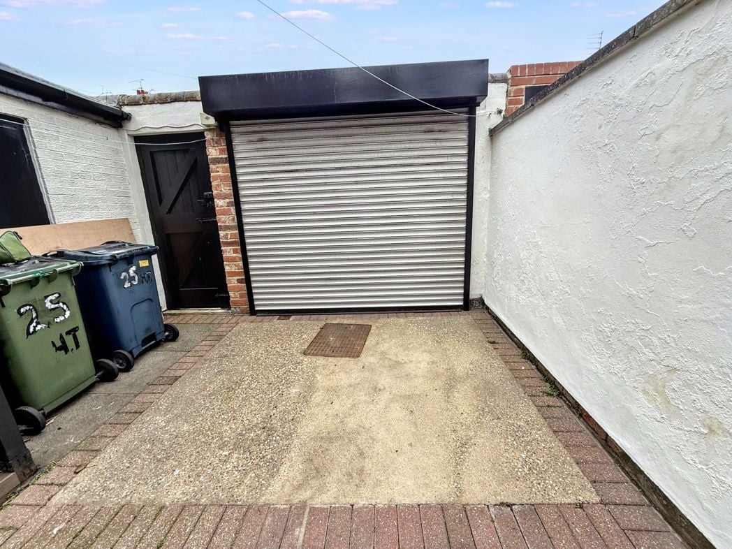 Property image 27 of 31