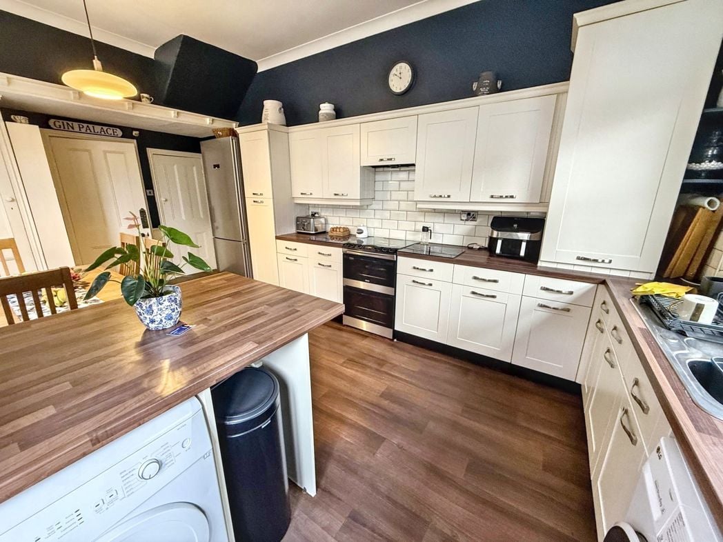Property image 7 of 31