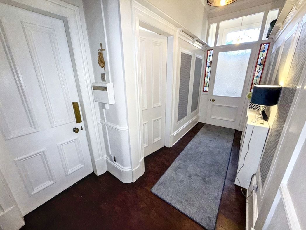 Property image 3 of 31