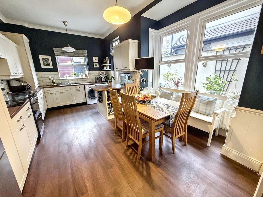 Property image 5 of 31