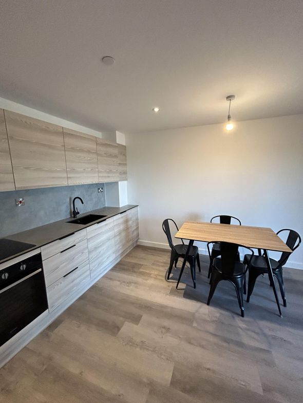 Property image 5 of 8
