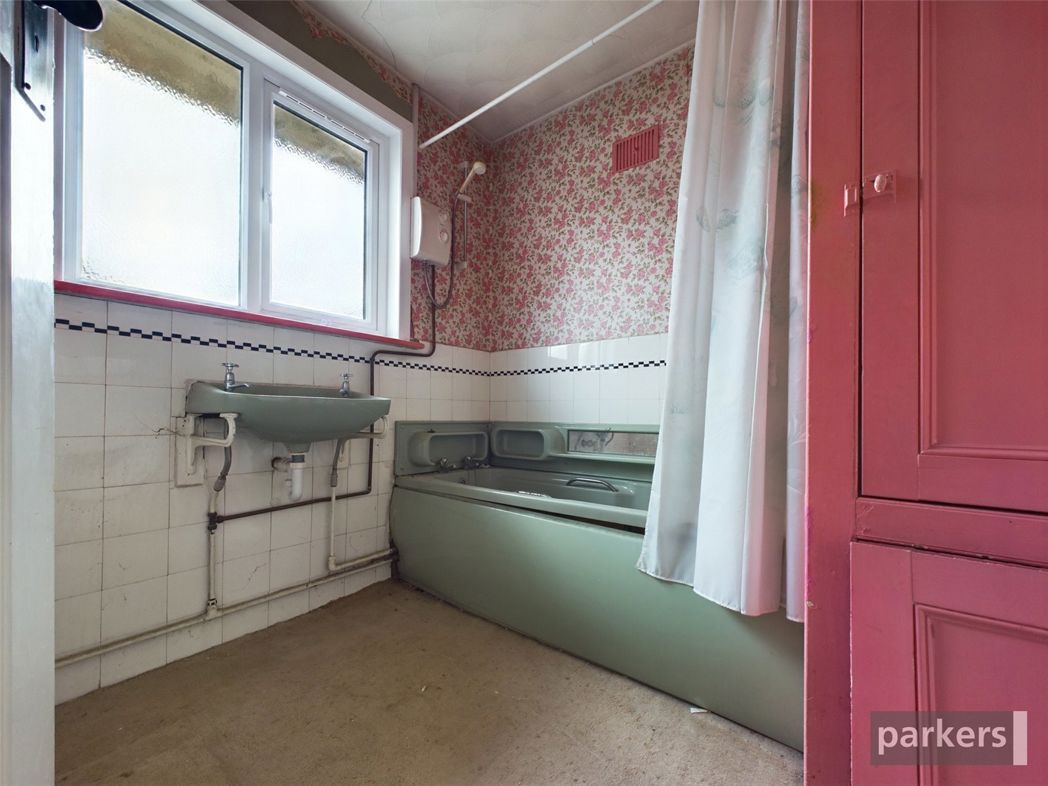 Property image 10 of 13