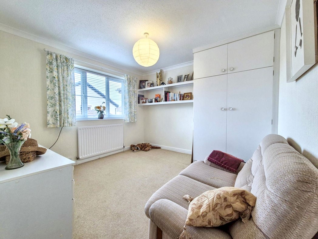 Property image 14 of 21