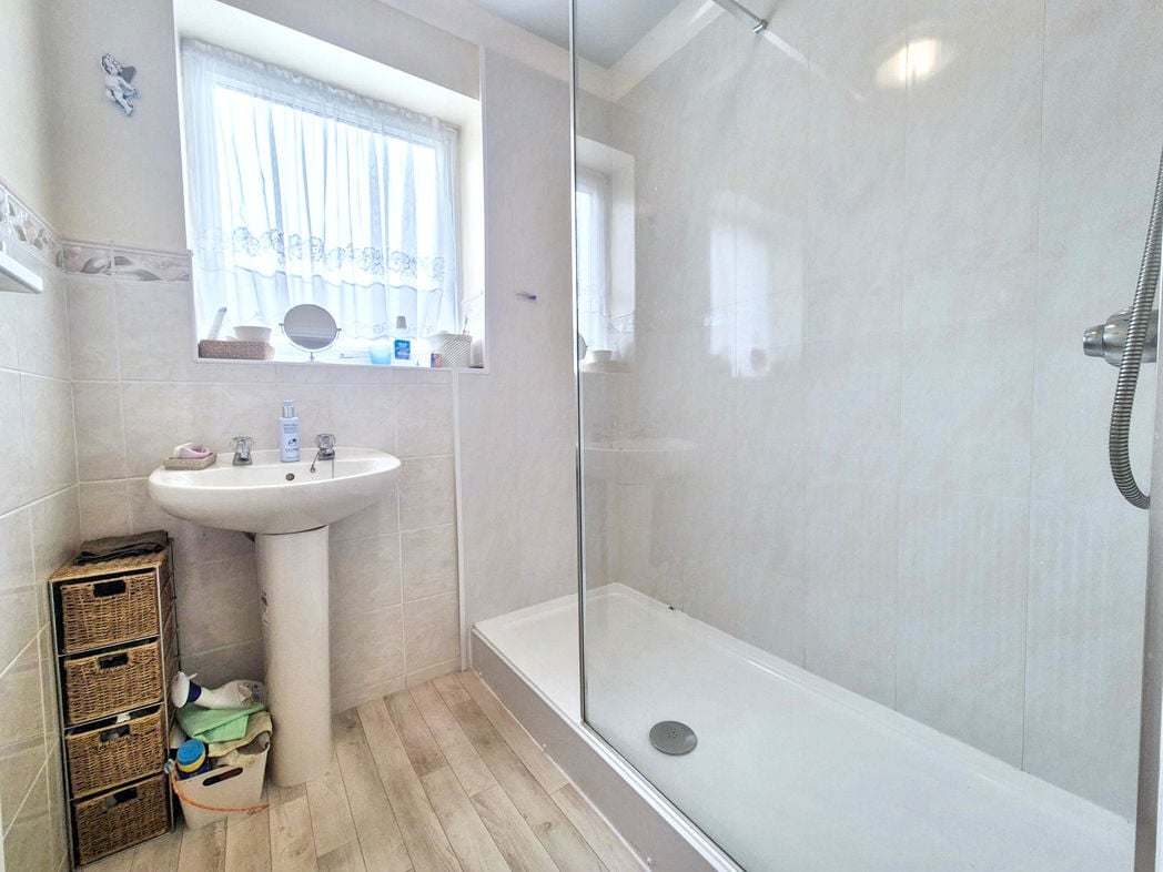 Property image 17 of 21