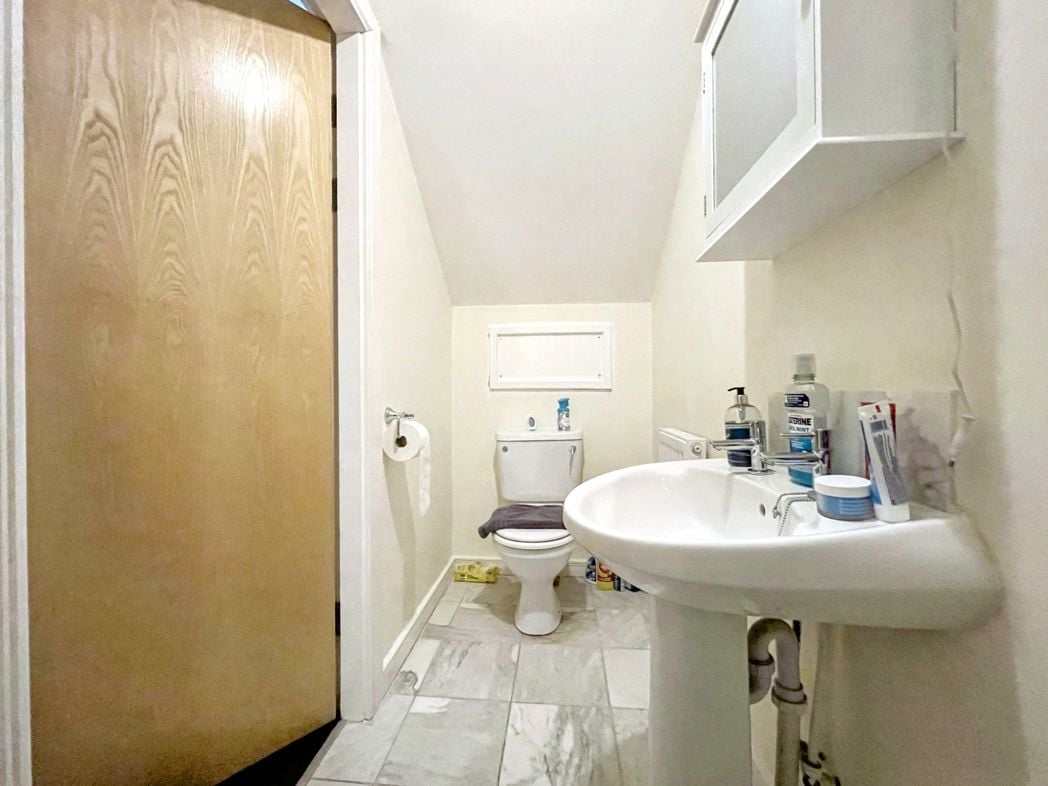 Property image 11 of 17