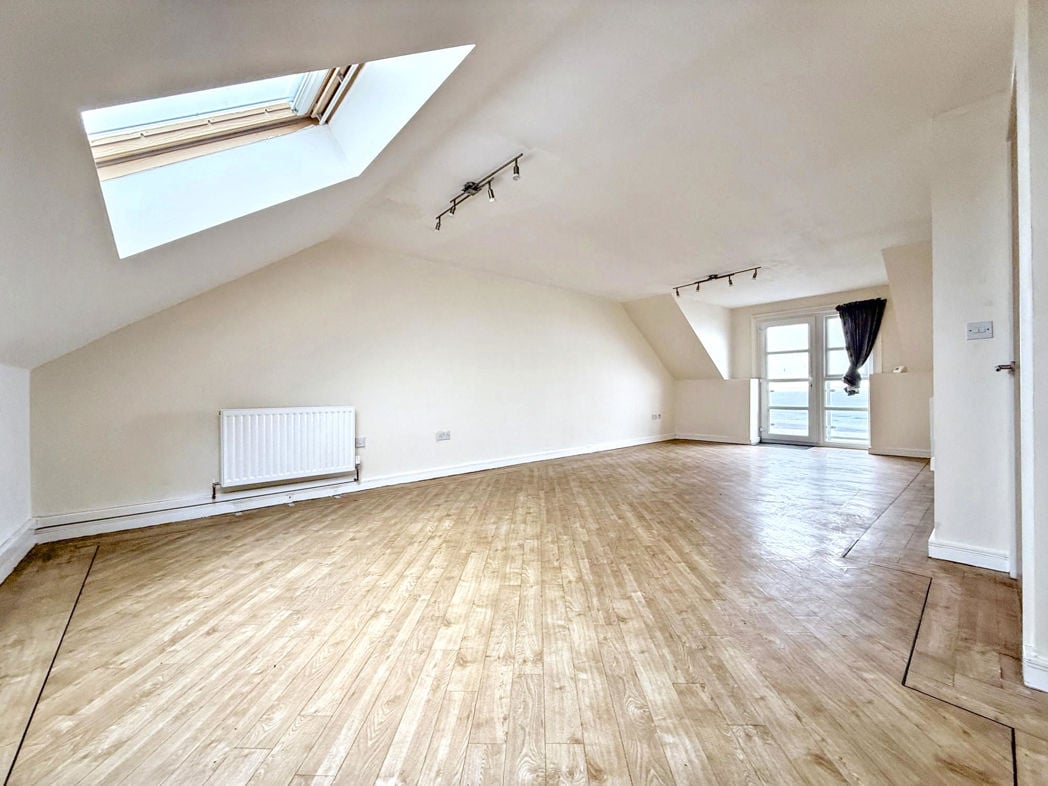 Property image 4 of 17