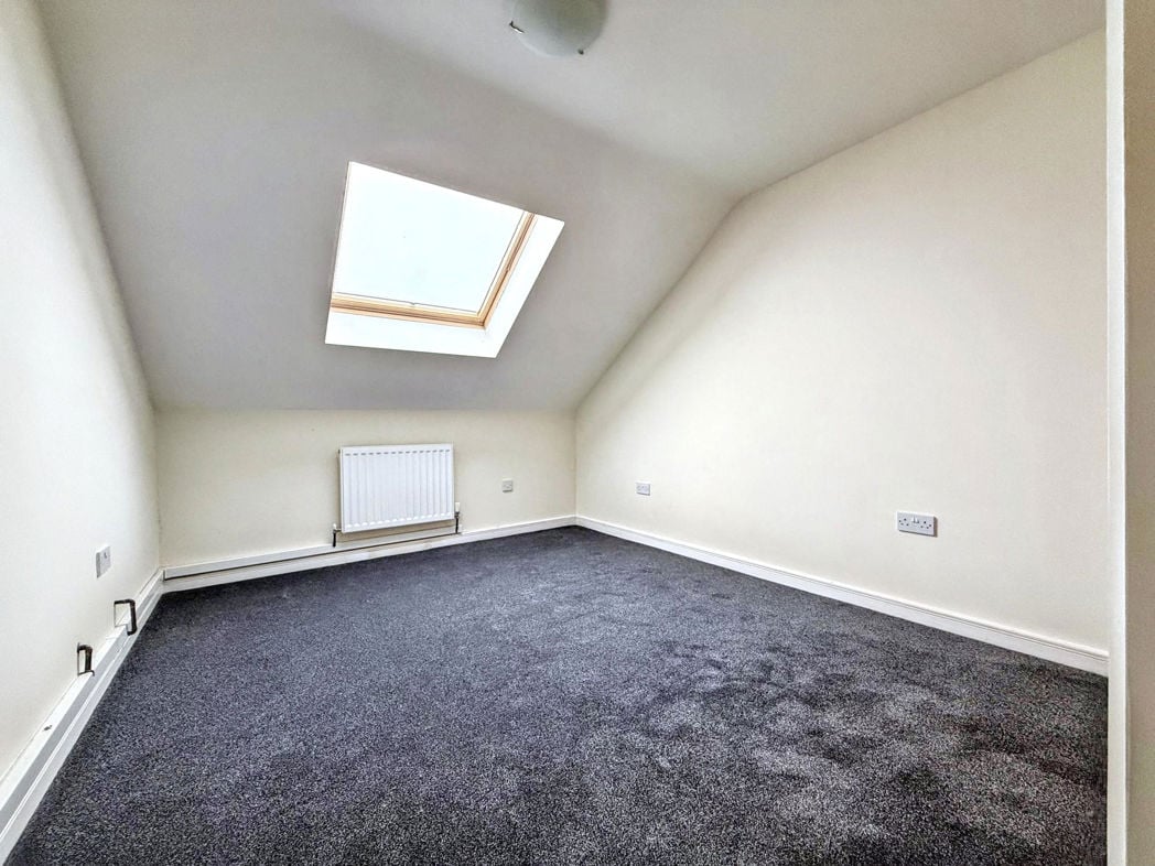 Property image 12 of 17