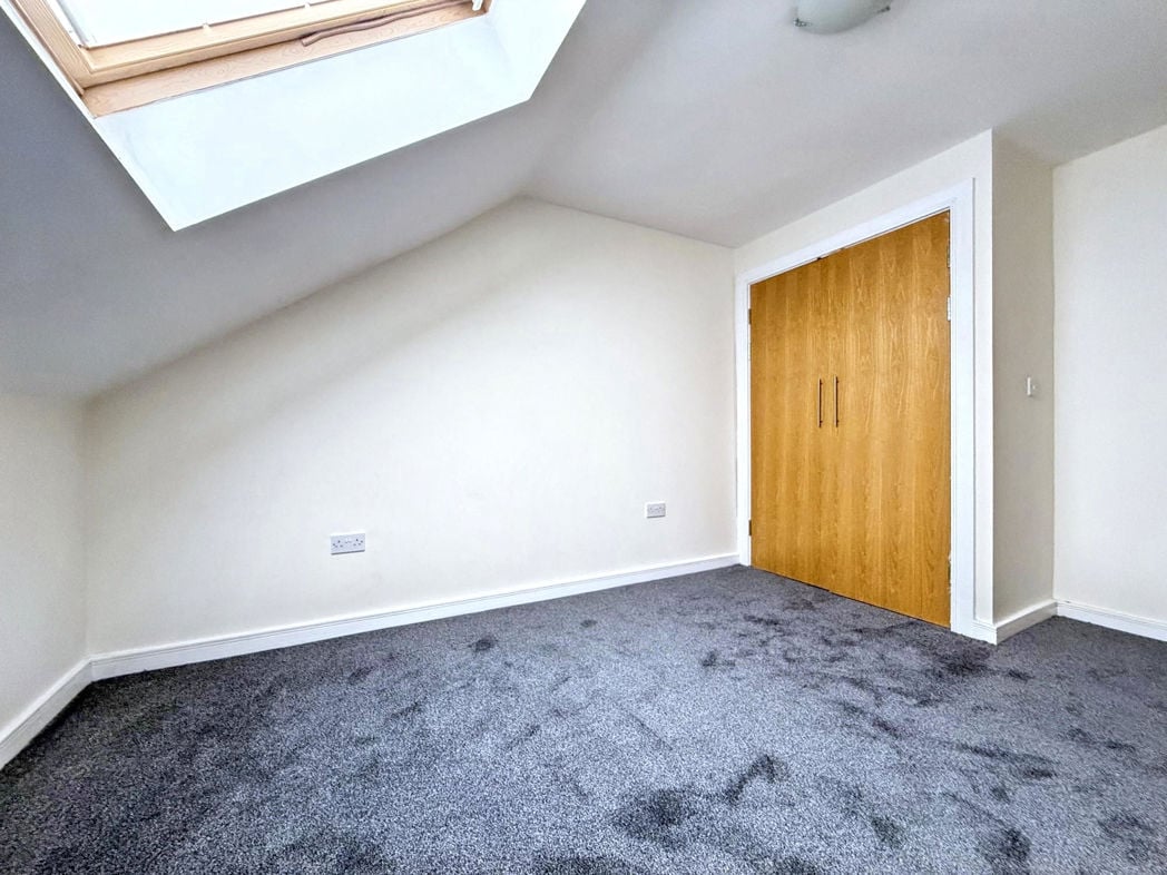 Property image 13 of 17