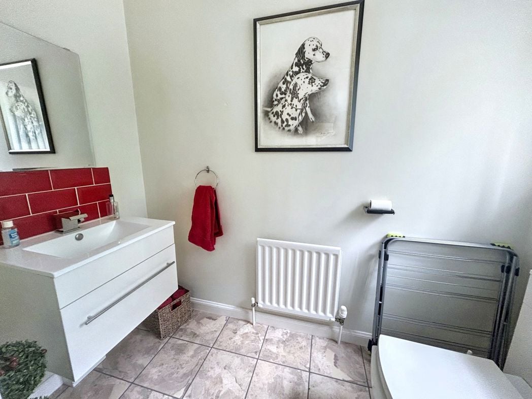 Property image 7 of 28