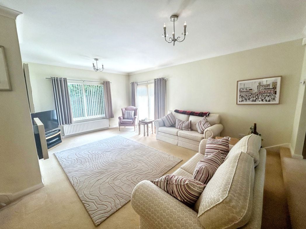 Property image 16 of 28