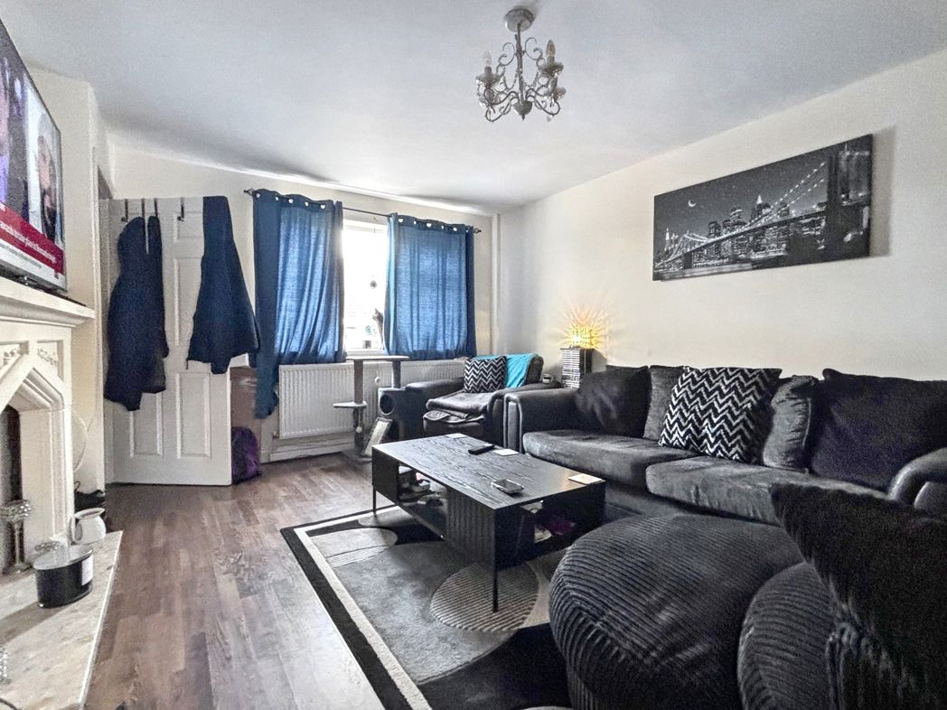 Property image 3 of 8