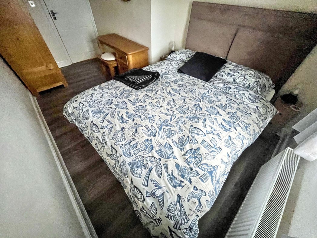 Property image 8 of 9