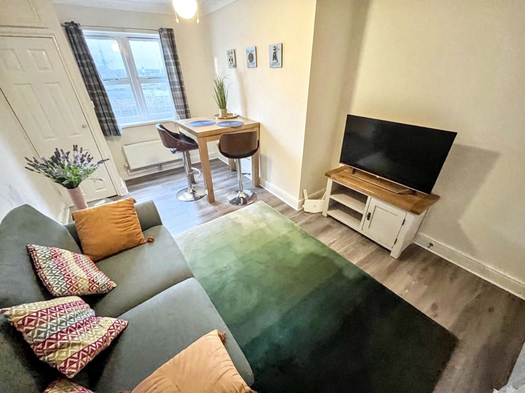 Property image 3 of 9