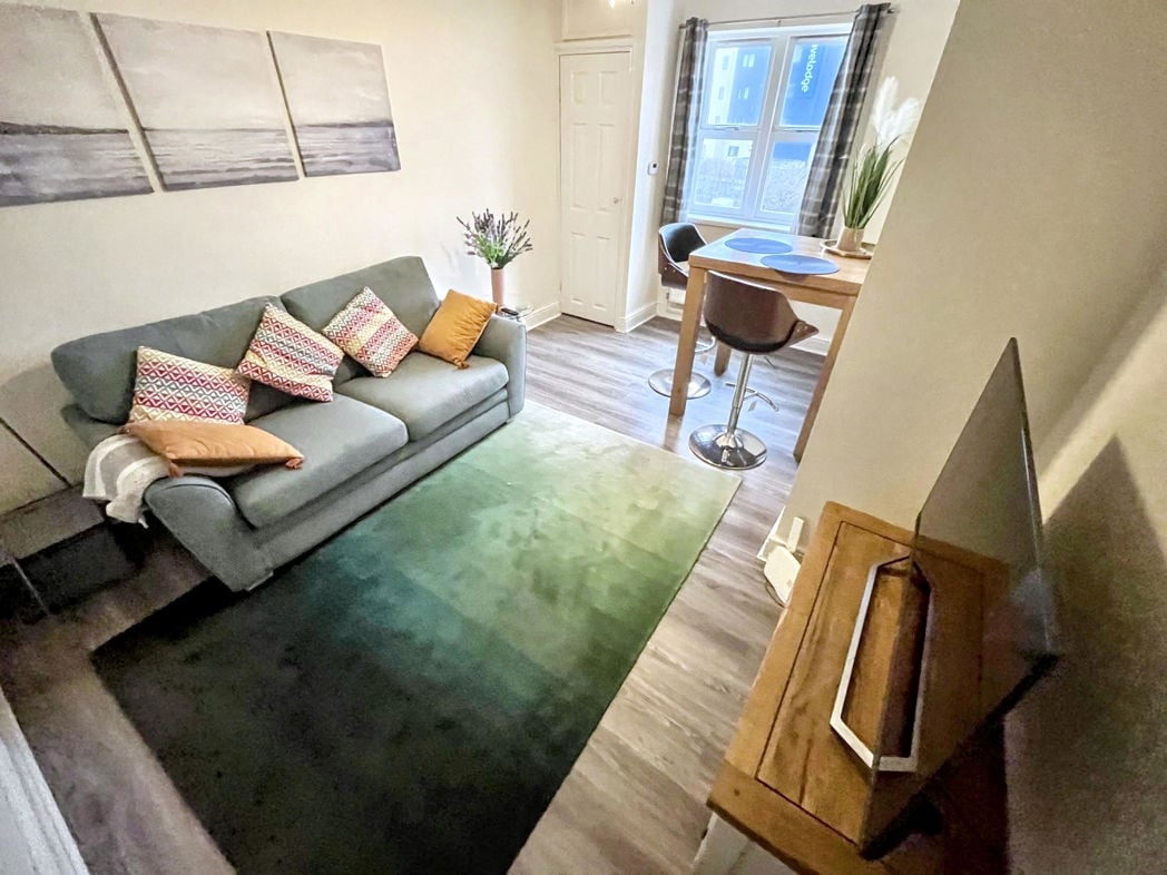 Property image 7 of 9