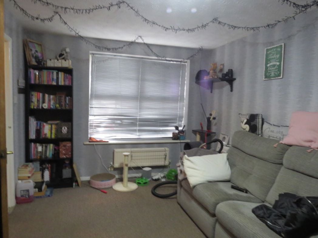 Property image 2 of 9