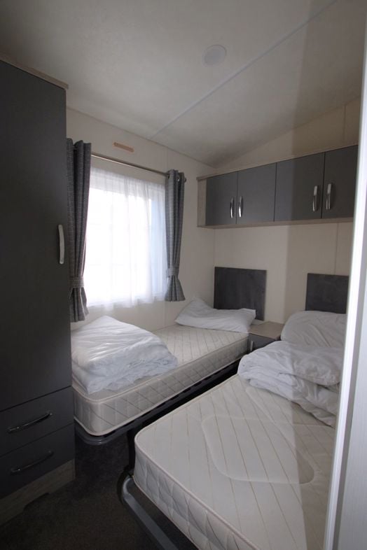 Property image 5 of 9