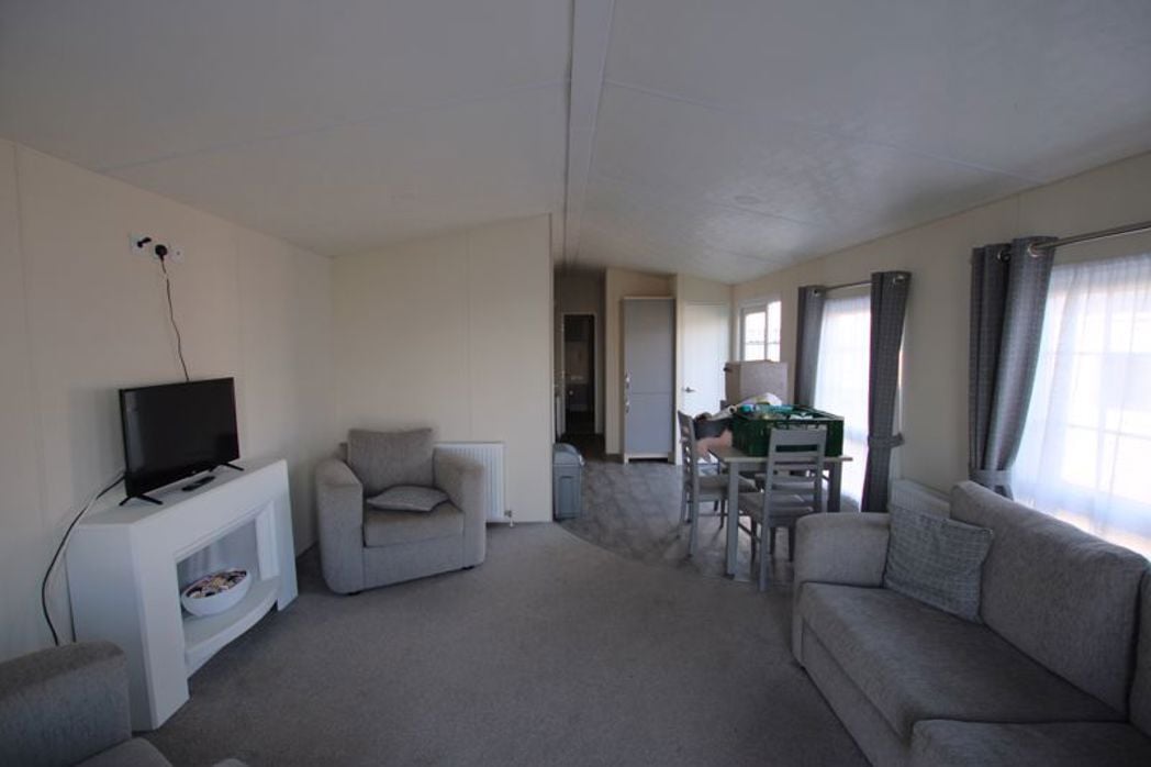 Property image 7 of 9