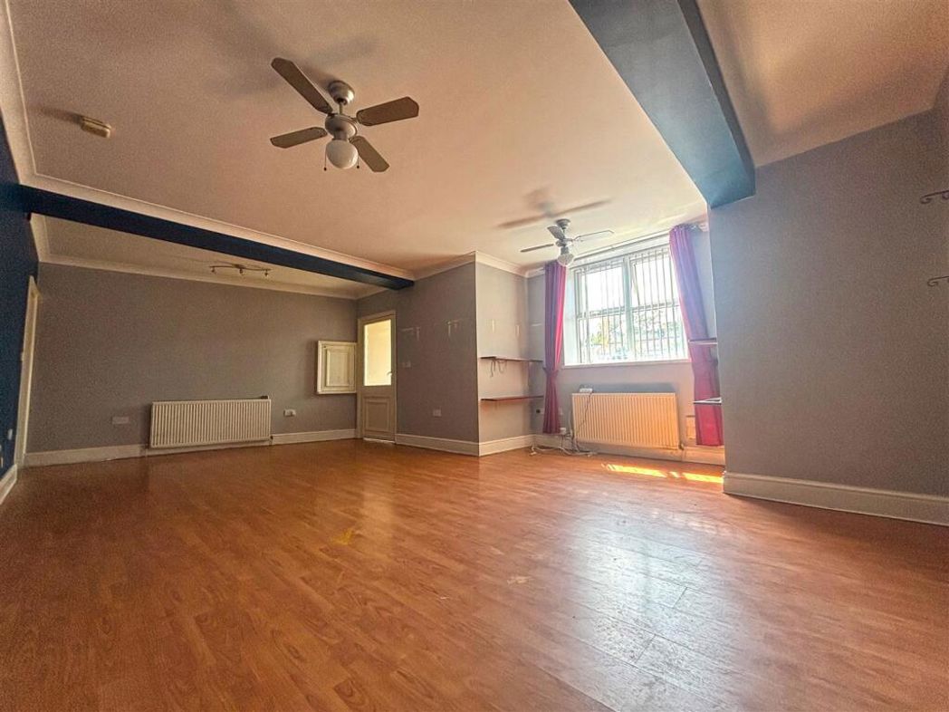 Property image 6 of 8