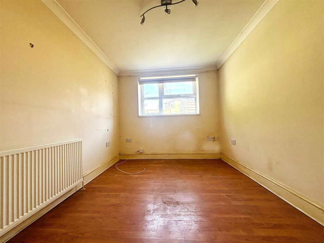 Property image 7 of 8
