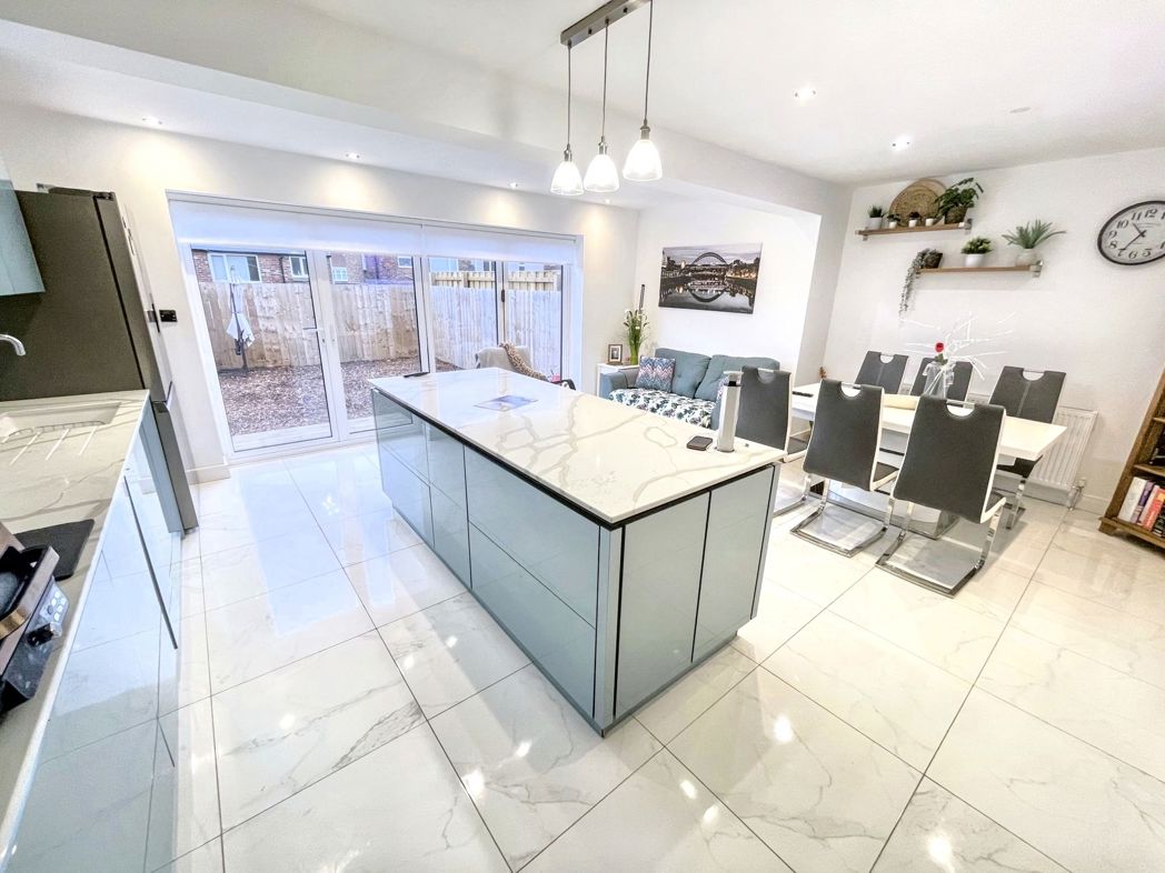 Property image 6 of 12