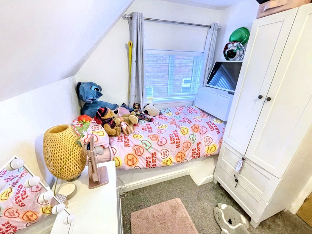 Property image 8 of 12