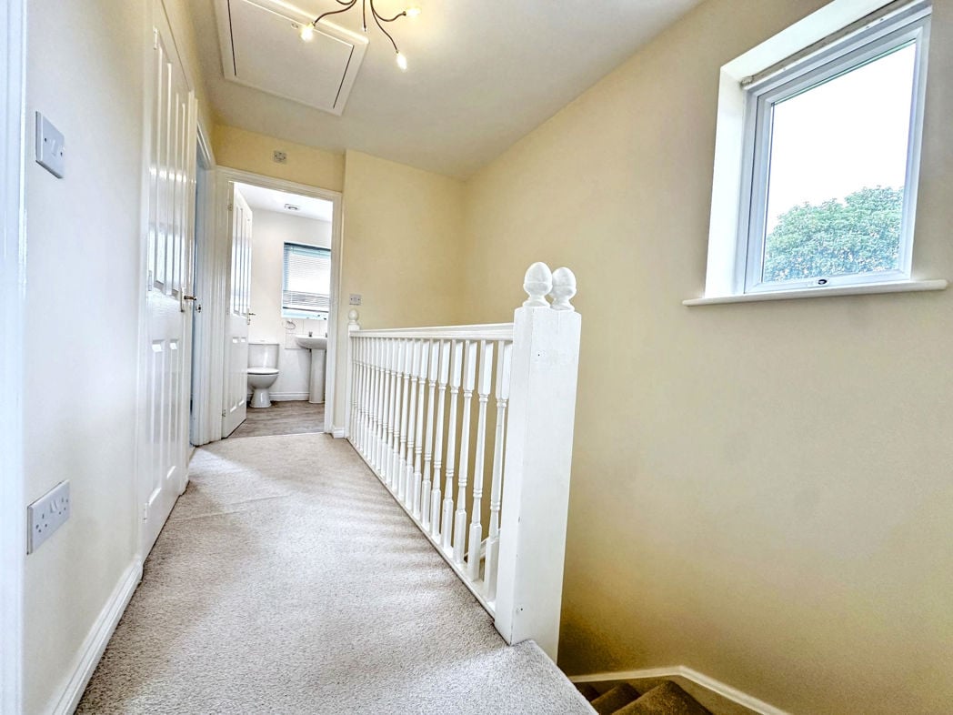 Property image 8 of 17