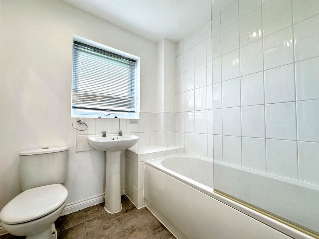 Property image 14 of 17