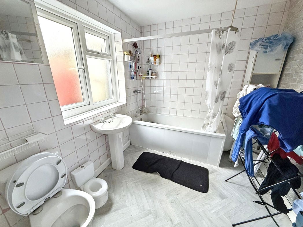 Property image 6 of 8