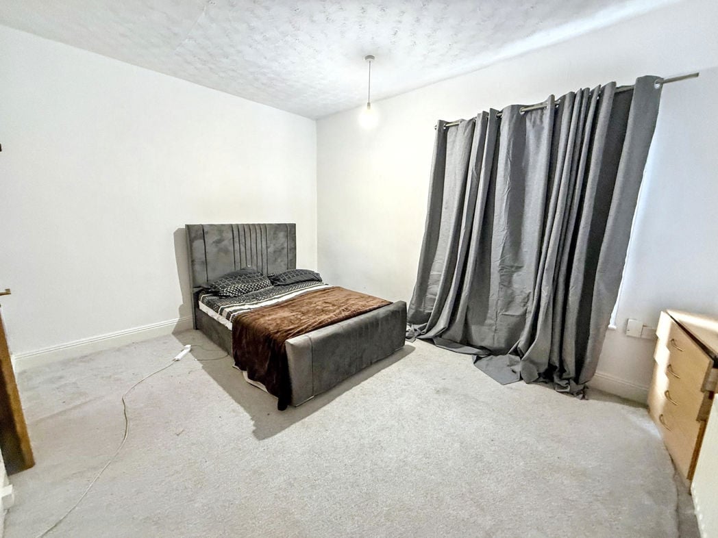 Property image 7 of 8