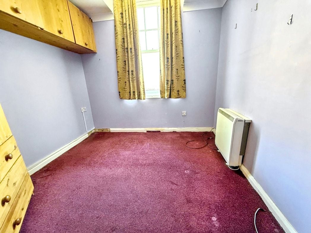 Property image 9 of 12