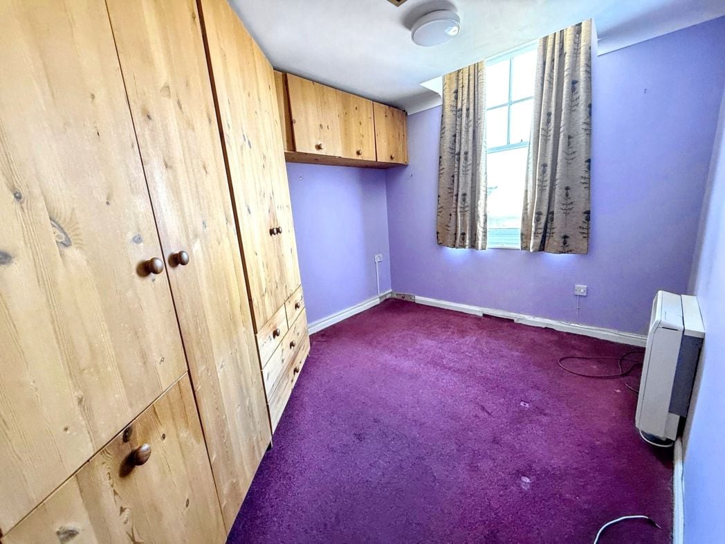 Property image 11 of 12