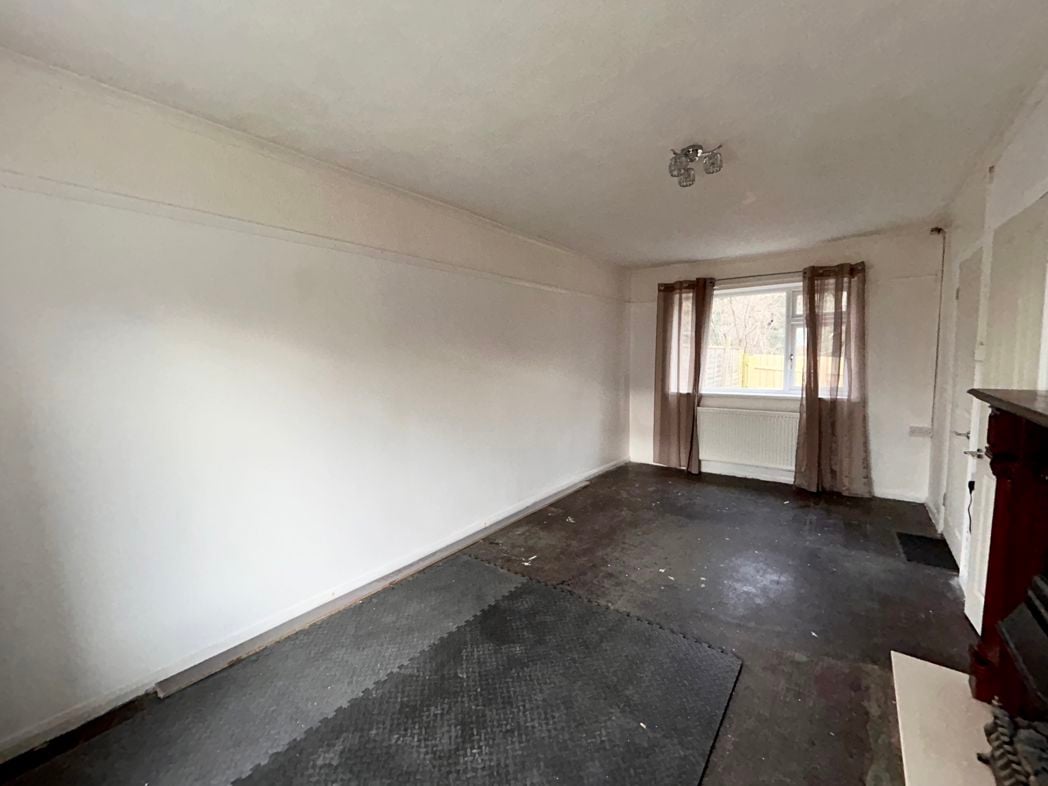 Property image 5 of 11