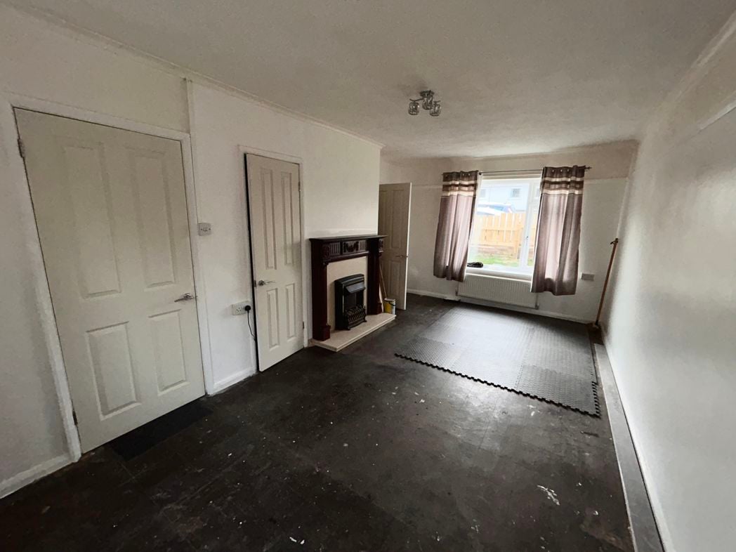 Property image 3 of 11