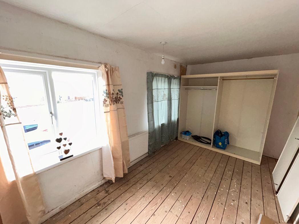 Property image 7 of 11