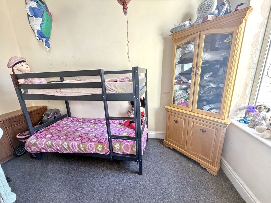 Property image 8 of 13