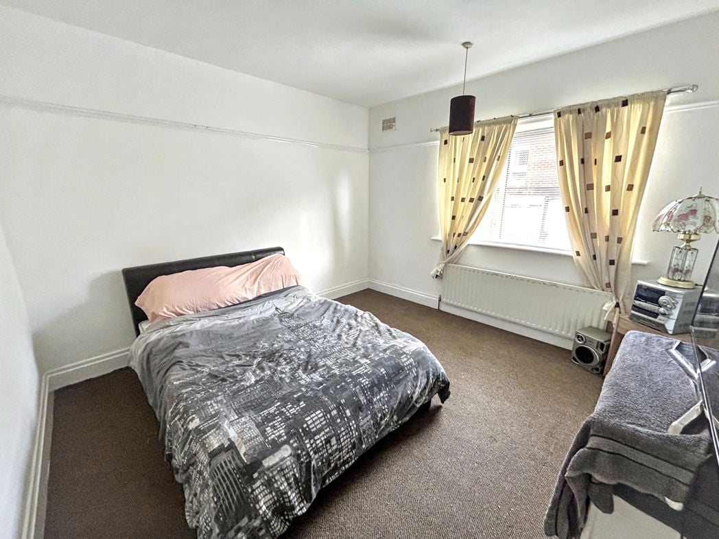 Property image 5 of 8