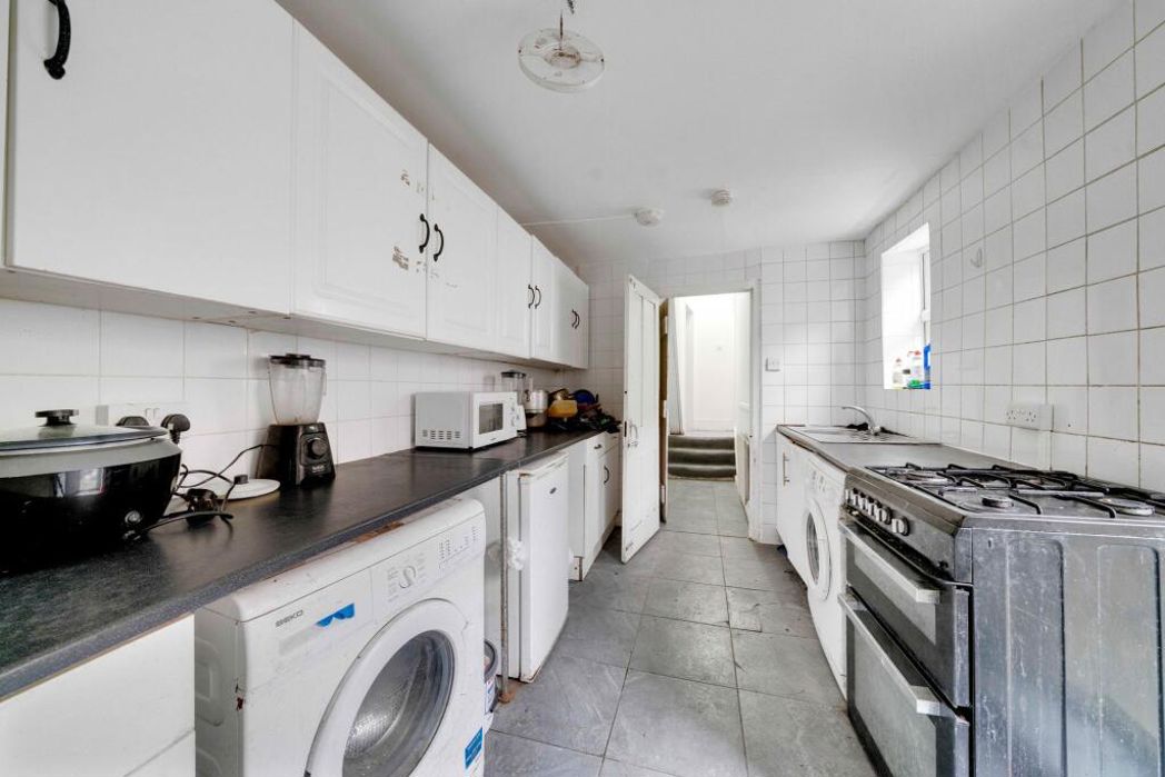 Property image 2 of 9
