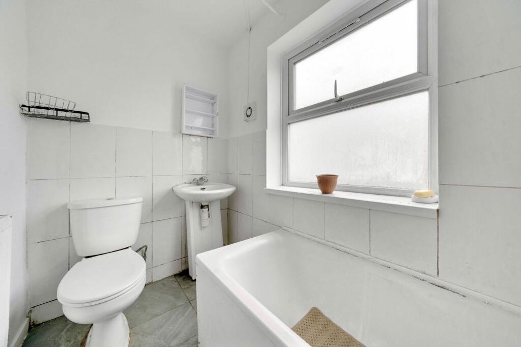 Property image 4 of 9