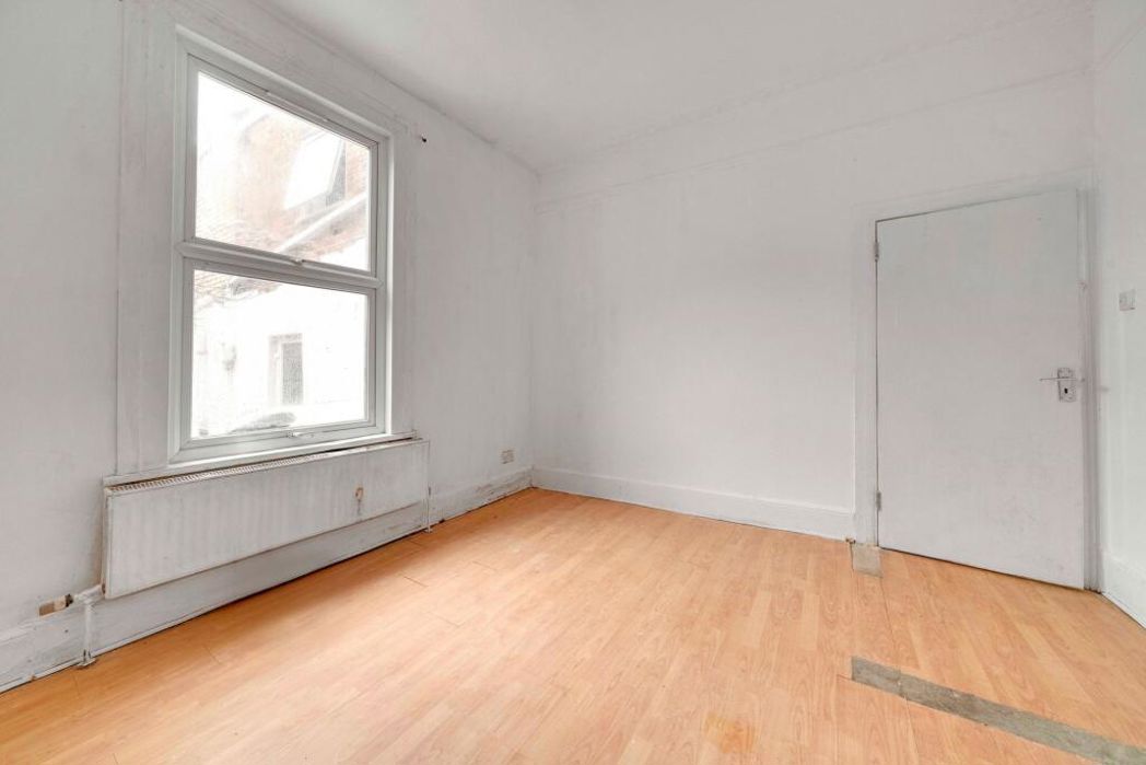 Property image 5 of 9