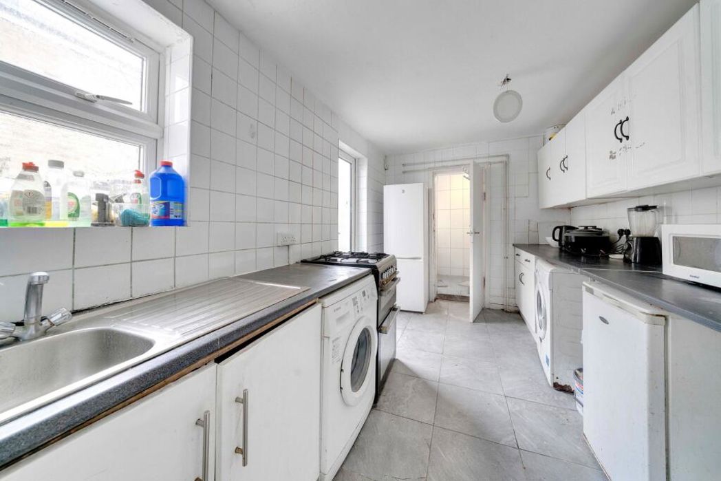 Property image 7 of 9