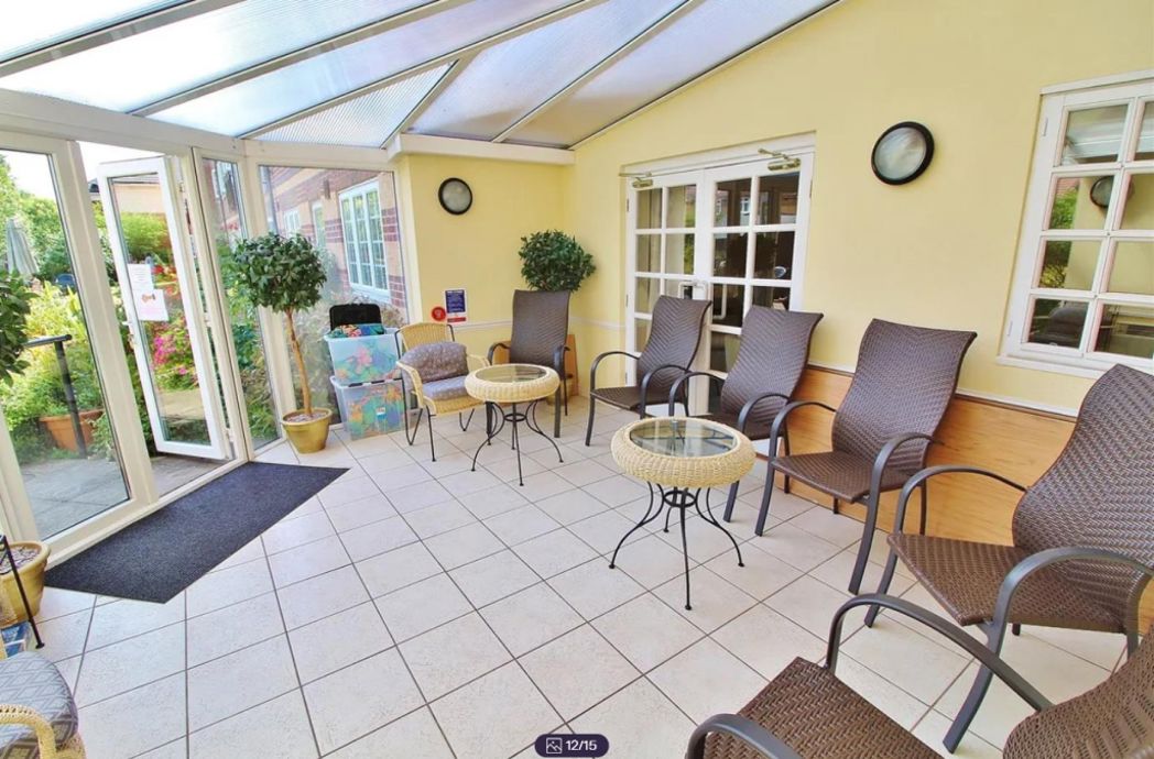 Property image 8 of 12