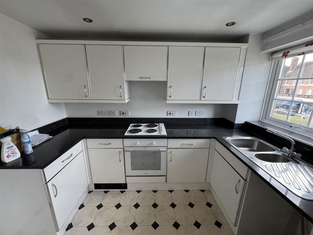 Property image 3 of 12