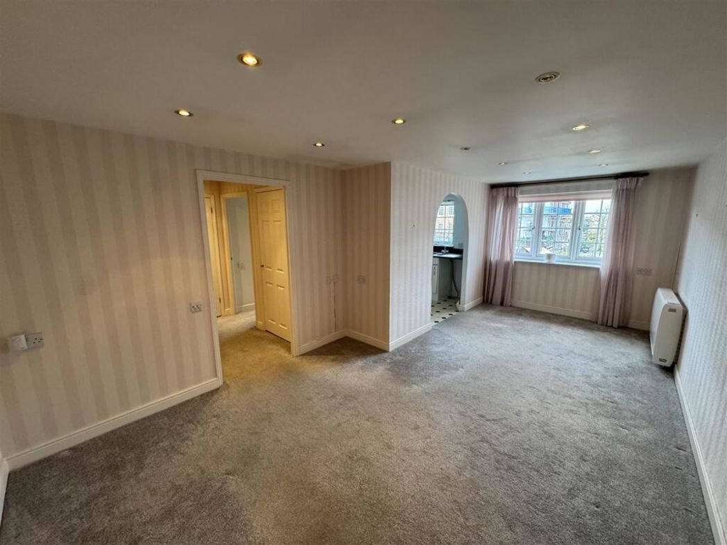 Property image 2 of 12