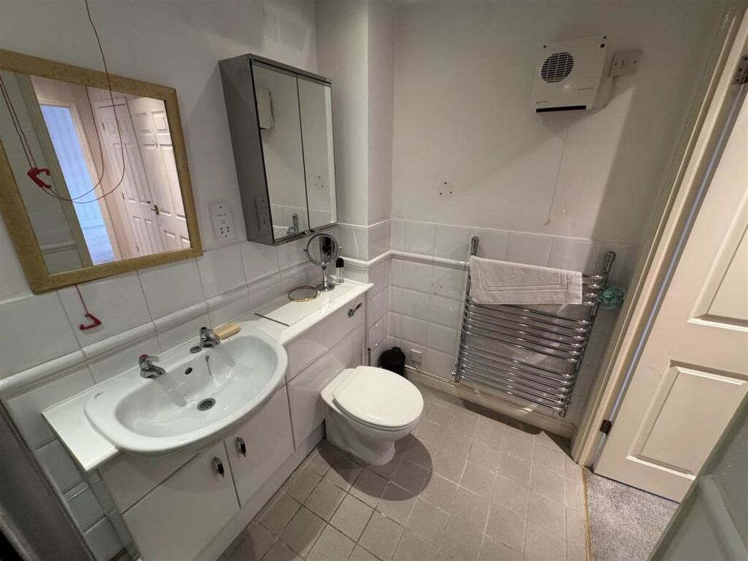 Property image 6 of 12