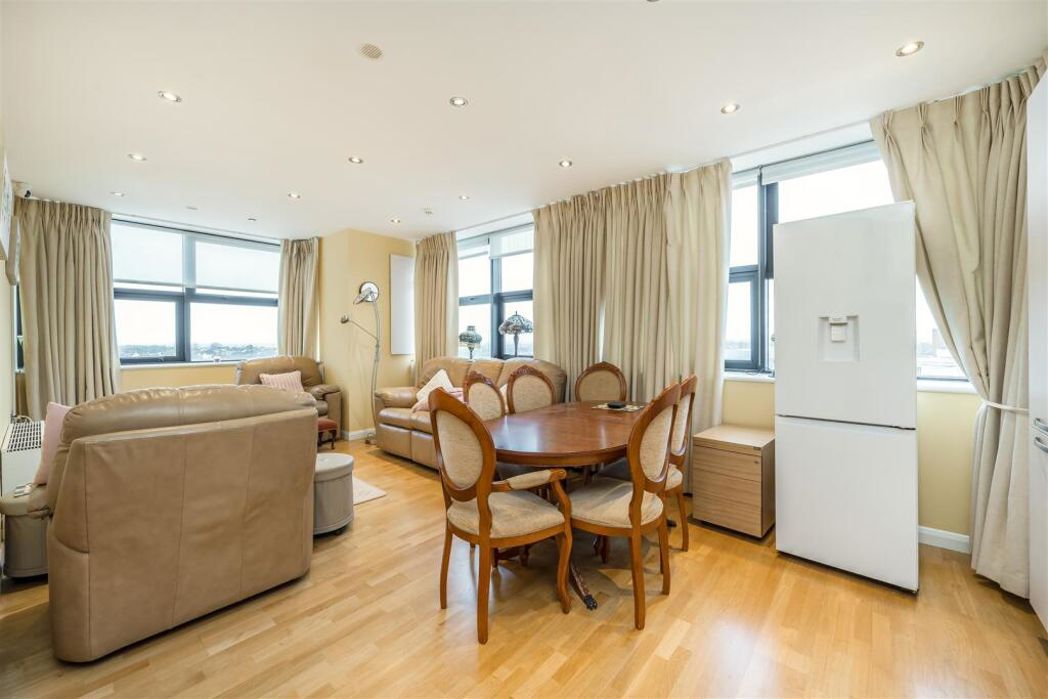 Property image 3 of 10