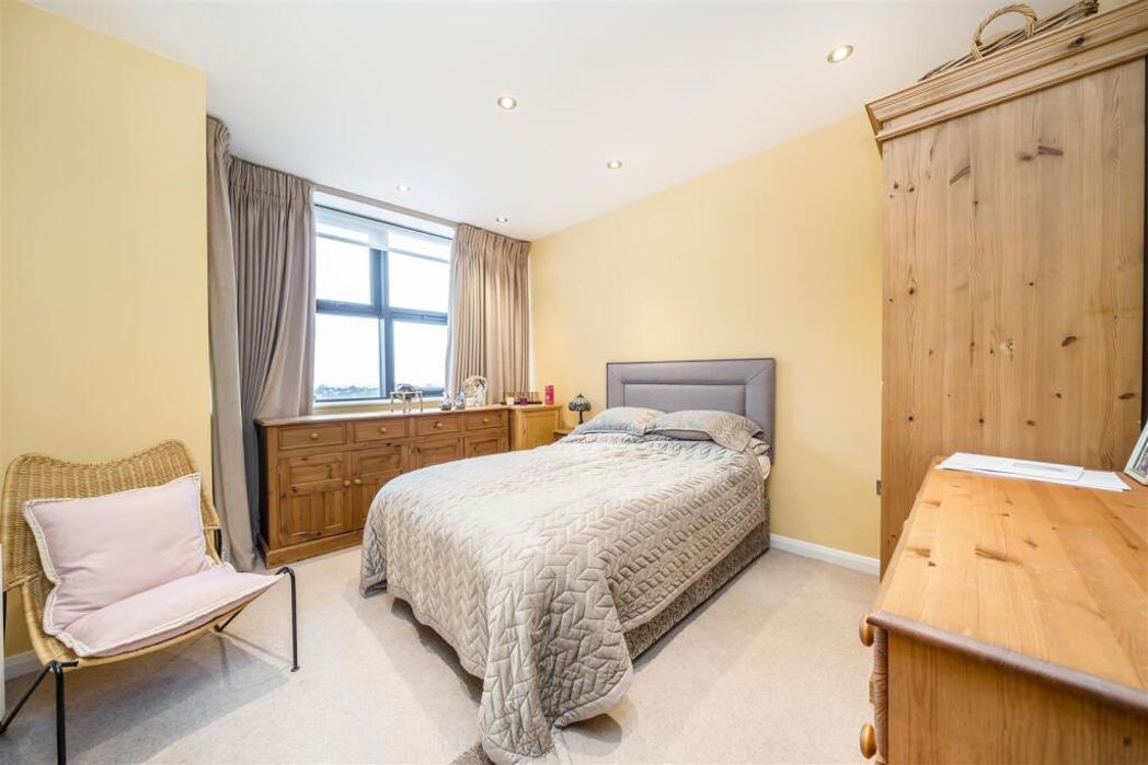 Property image 6 of 10